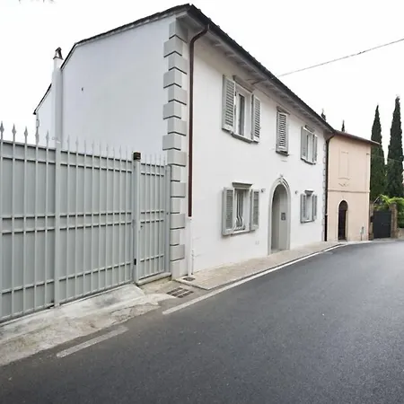 Konukevi Sestosenso Campiglia Marittima